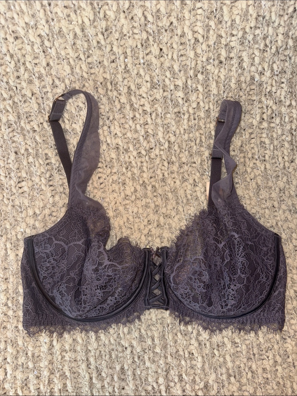 Victoria's Secret Lace Underwire Bra - Lingerie- NWT